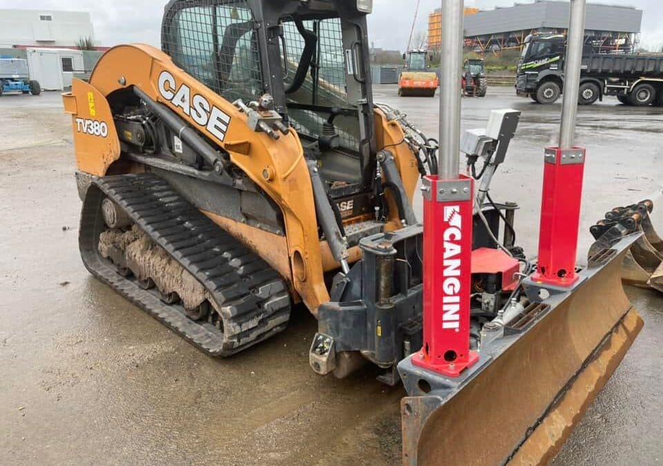 Nos outils sur le chantier : lame niveleuse avec récepteur lasers