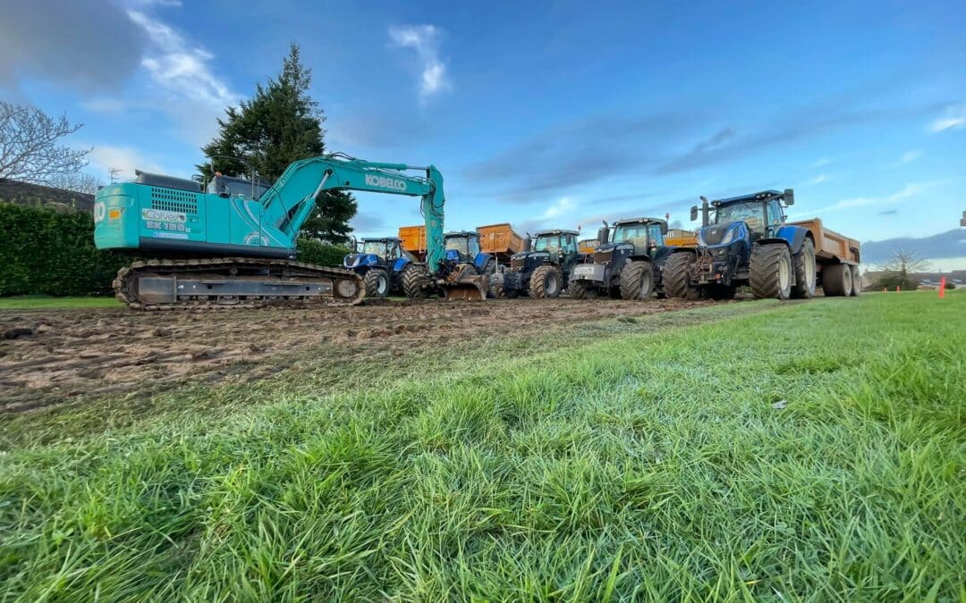 Terrassement pour Lagadec TP : 1 200 tonnes de terre végétale décapées en une journée