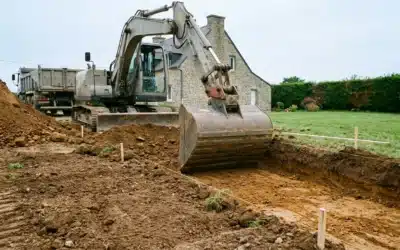 Prix d’un décaissement de terrain dans le Finistère : tarifs au m² et au m³